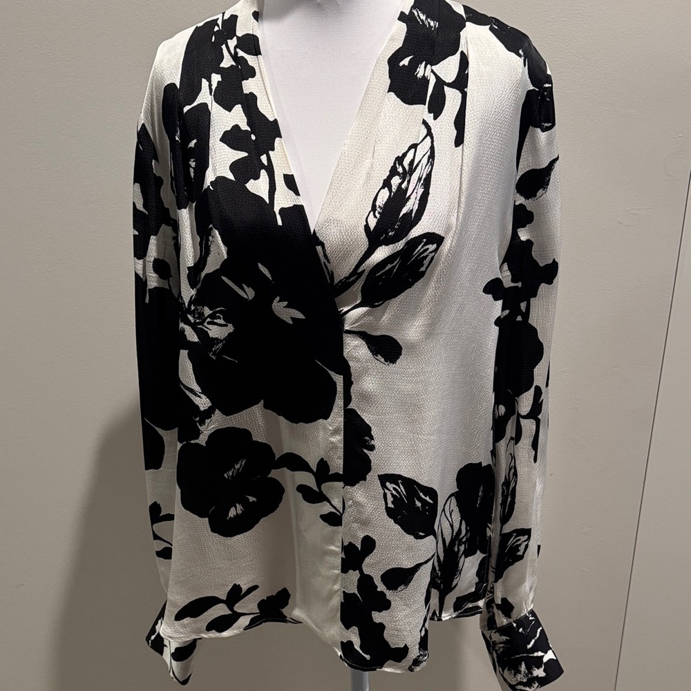 White House Black Market Monochrome Floral Blouse